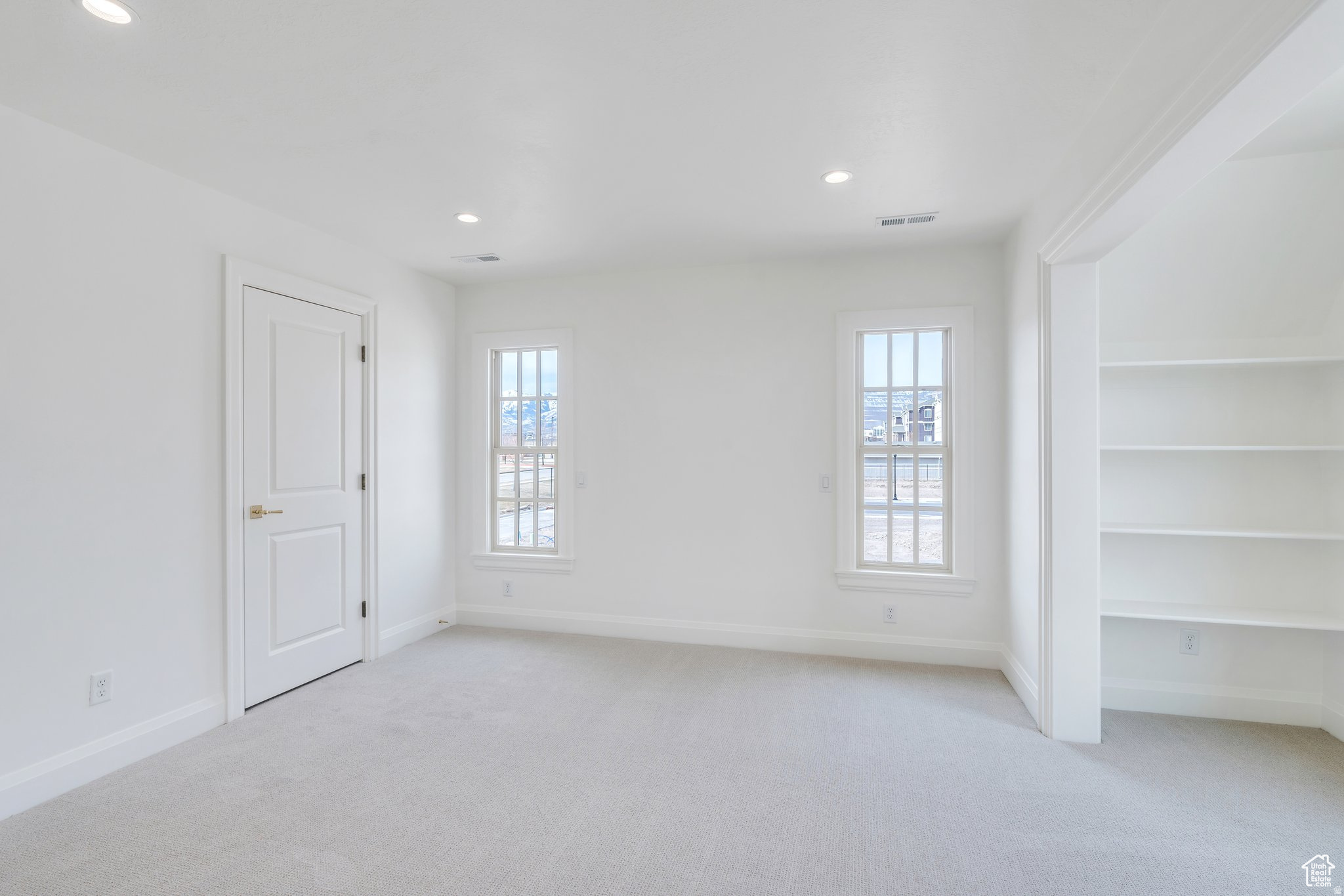 CAMDEN COMMONS - Residential