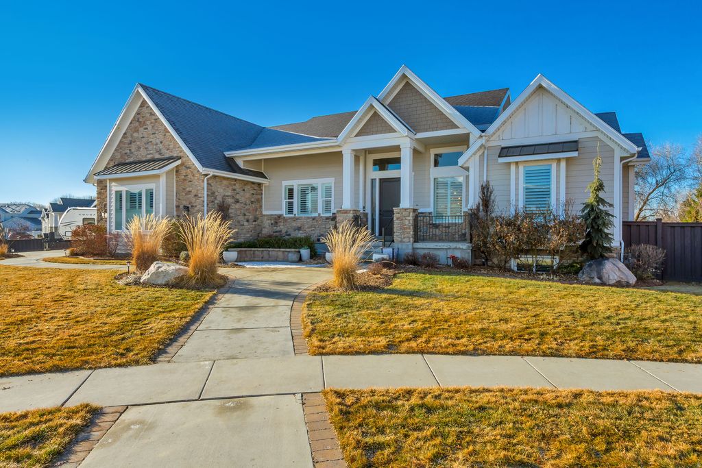 Photo of 11 N TILLY CIR, Kaysville, UT 84037 (MLS # 2135789)