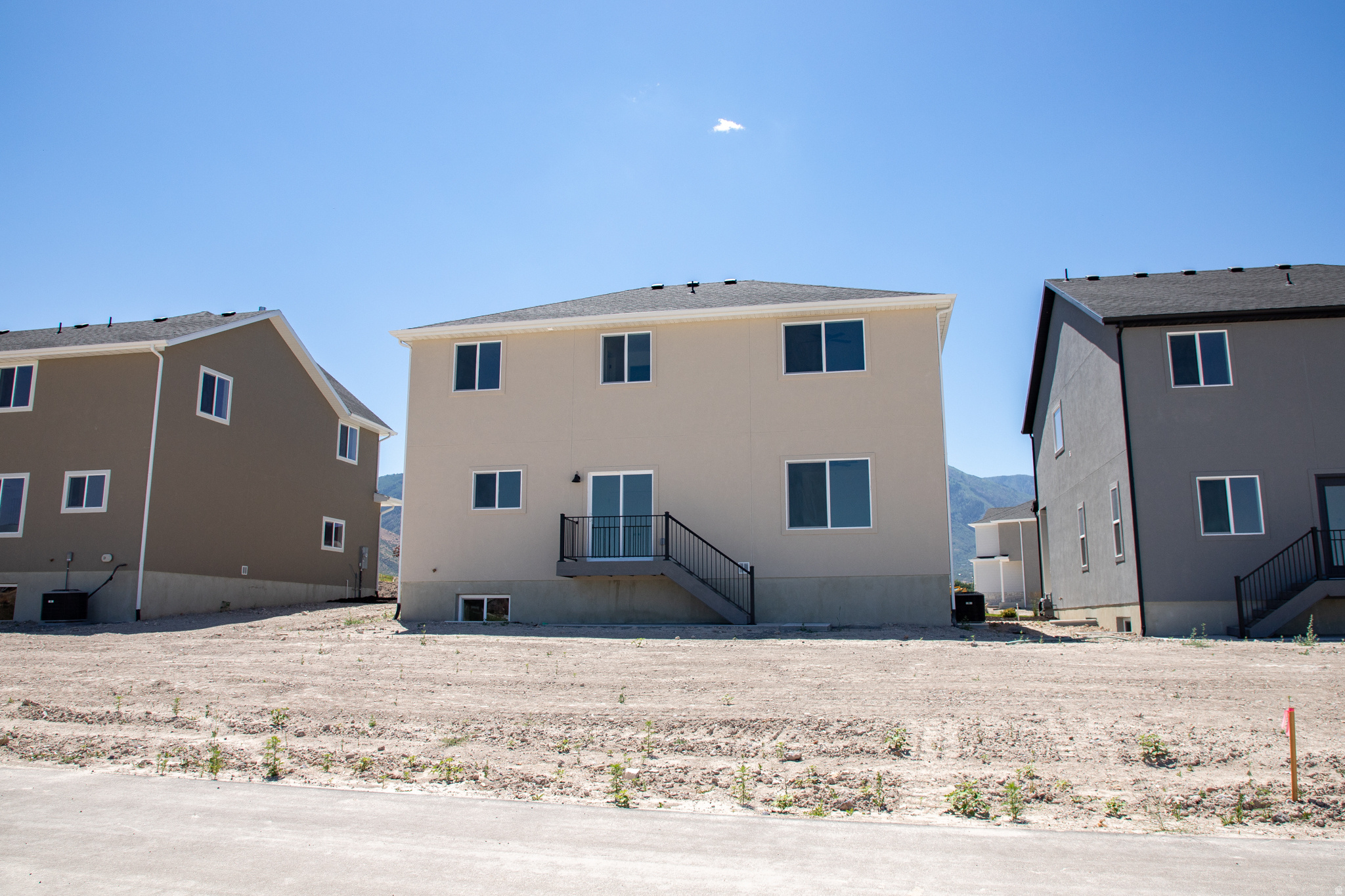 SALEM FIELDS - Residential