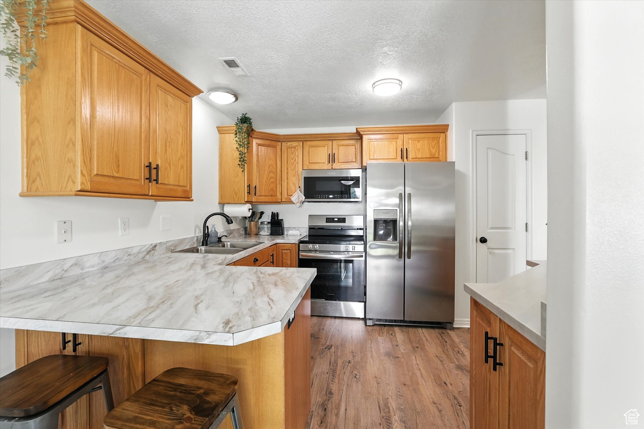 HIGHLAND ESTATES - Residential