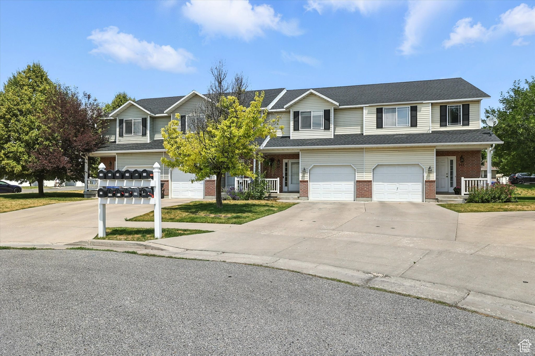 HIGHLAND ESTATES - Residential
