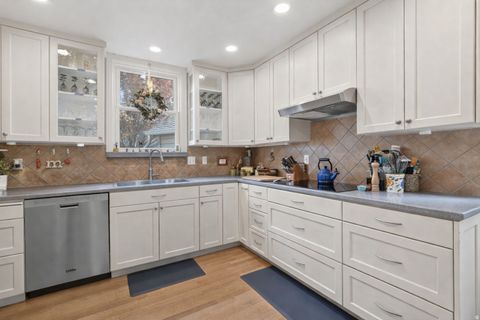 Tiny photo for 923 S 1500 E, Salt Lake City, UT 84105 (MLS # 2150567)