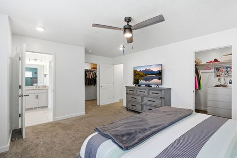 Tiny photo for 11594 S SKYWARD RD, South Jordan, UT 84009 (MLS # 2138326)