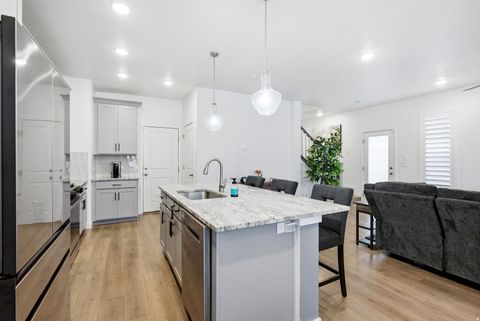 Tiny photo for 11594 S SKYWARD RD, South Jordan, UT 84009 (MLS # 2138326)