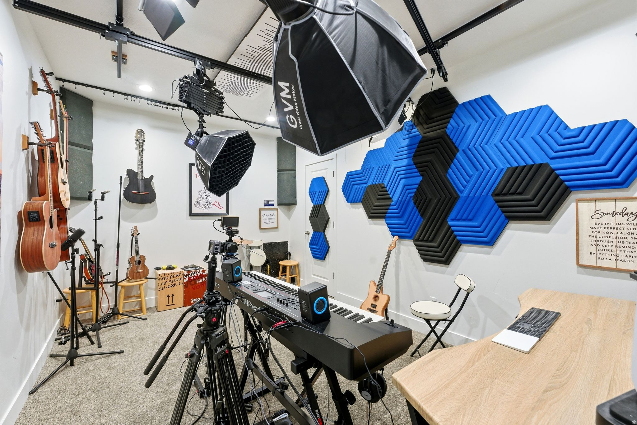 DAYBREAK - Residential