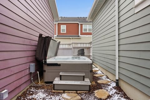 Tiny photo for 11594 S SKYWARD RD, South Jordan, UT 84009 (MLS # 2138326)