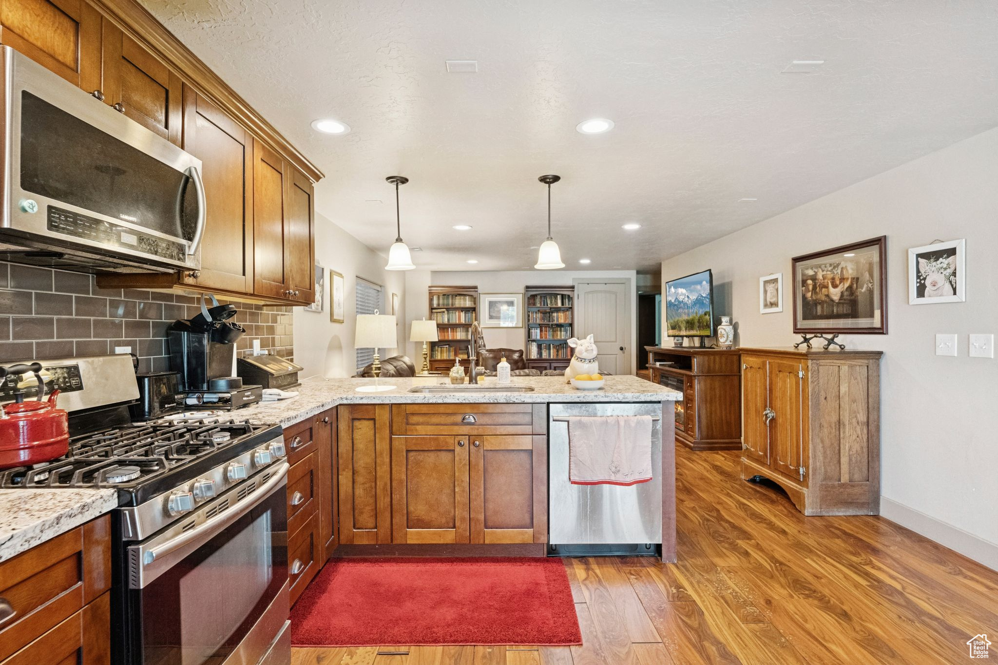 THANKSGIVING VILLAGE - Residential