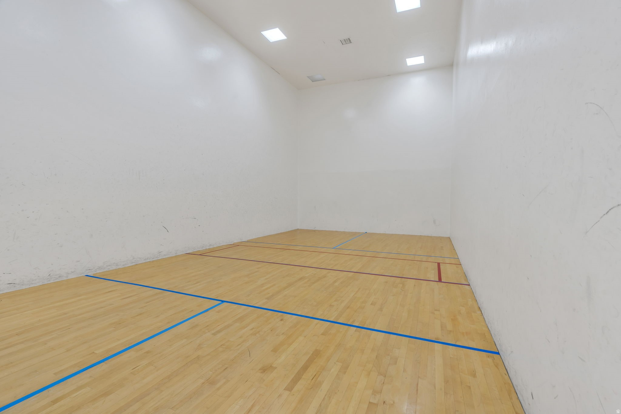 CROSSPOINT CONDOS - Residential