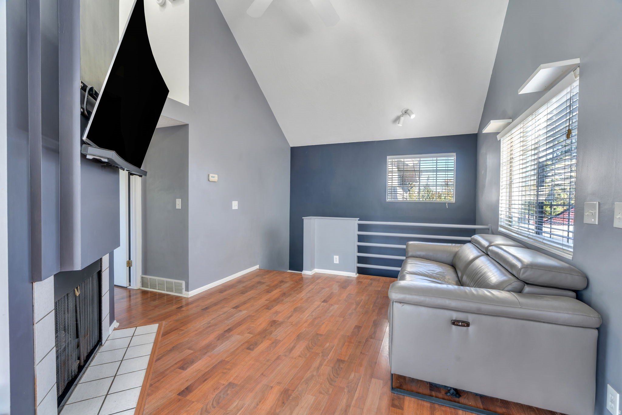 CROSSPOINT CONDOS - Residential