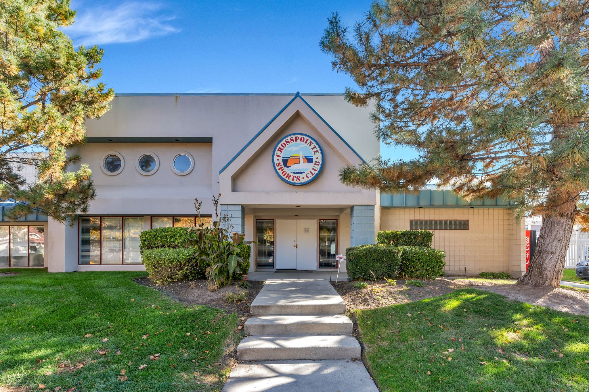 CROSSPOINT CONDOS - Residential