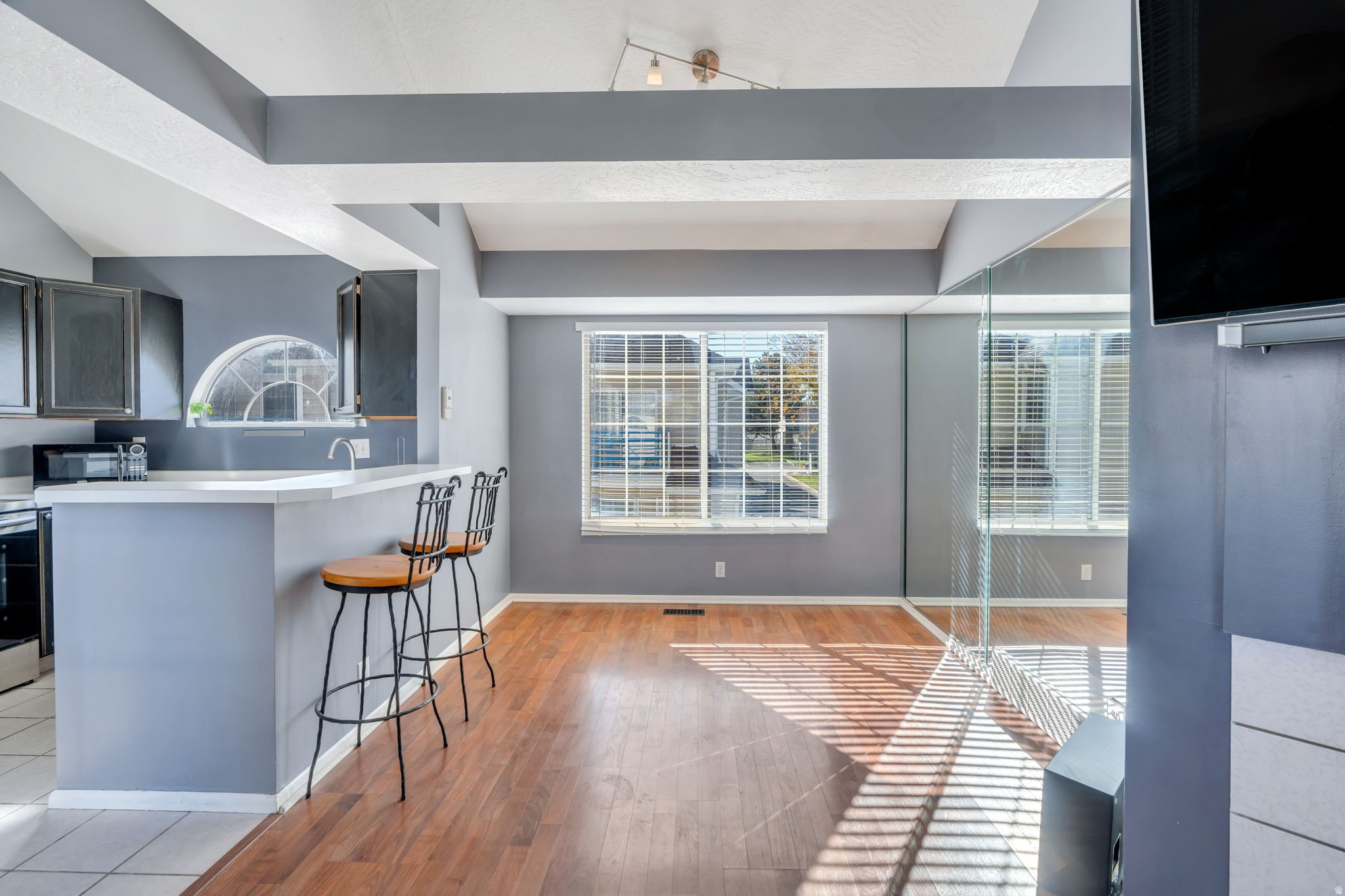 CROSSPOINT CONDOS - Residential