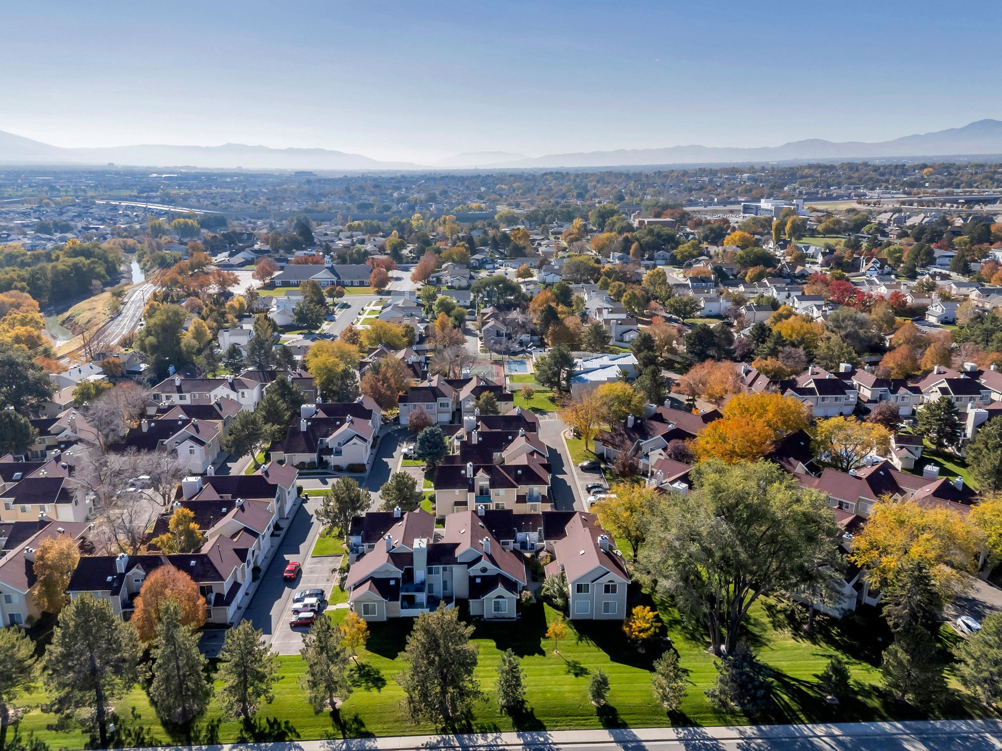 CROSSPOINT CONDOS - Residential