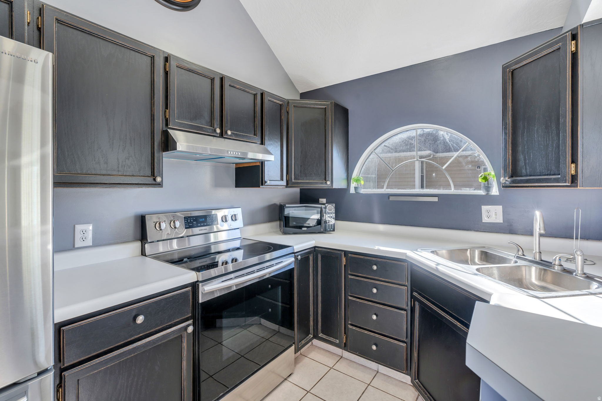 CROSSPOINT CONDOS - Residential