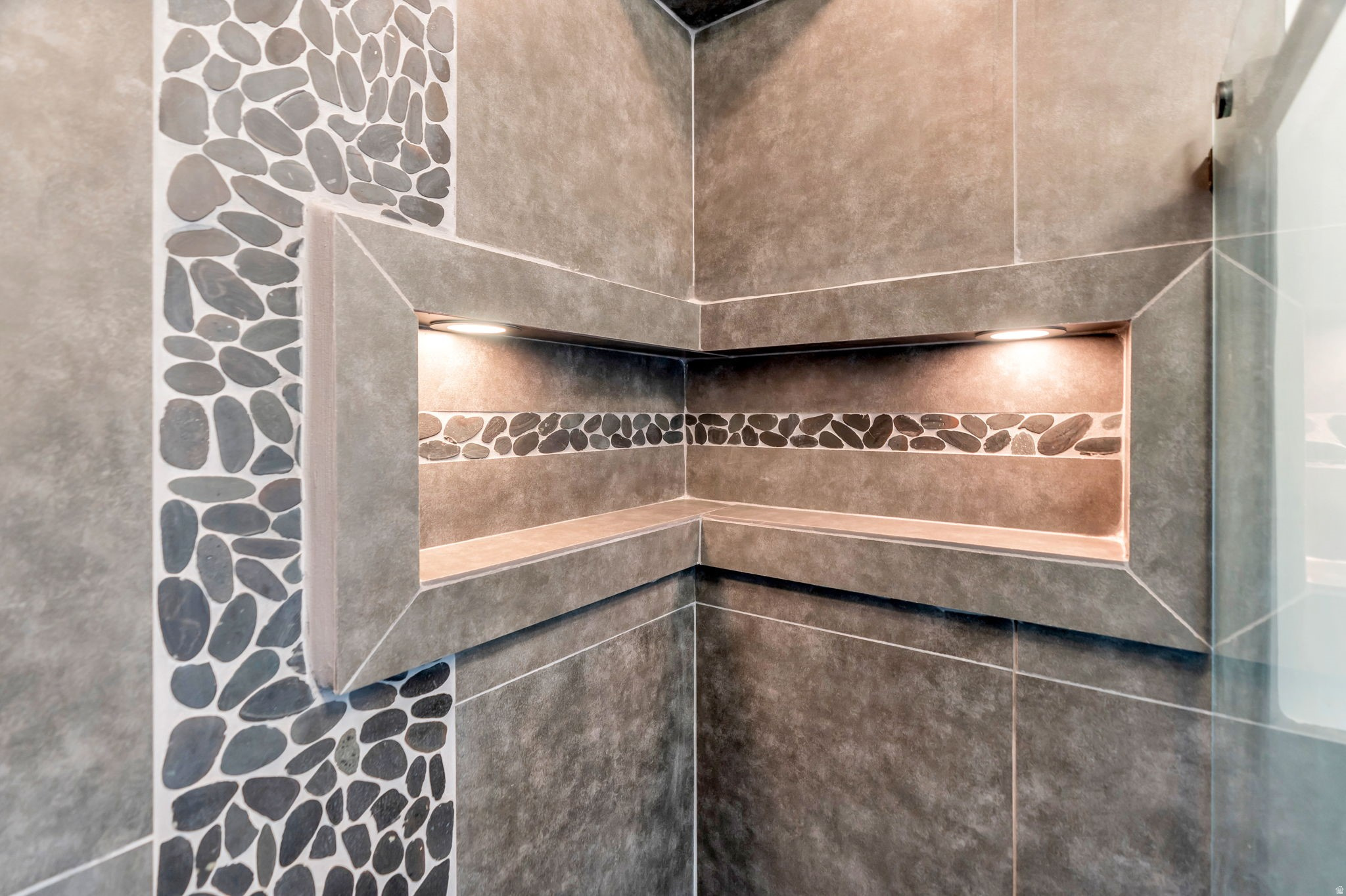 CROSSPOINT CONDOS - Residential