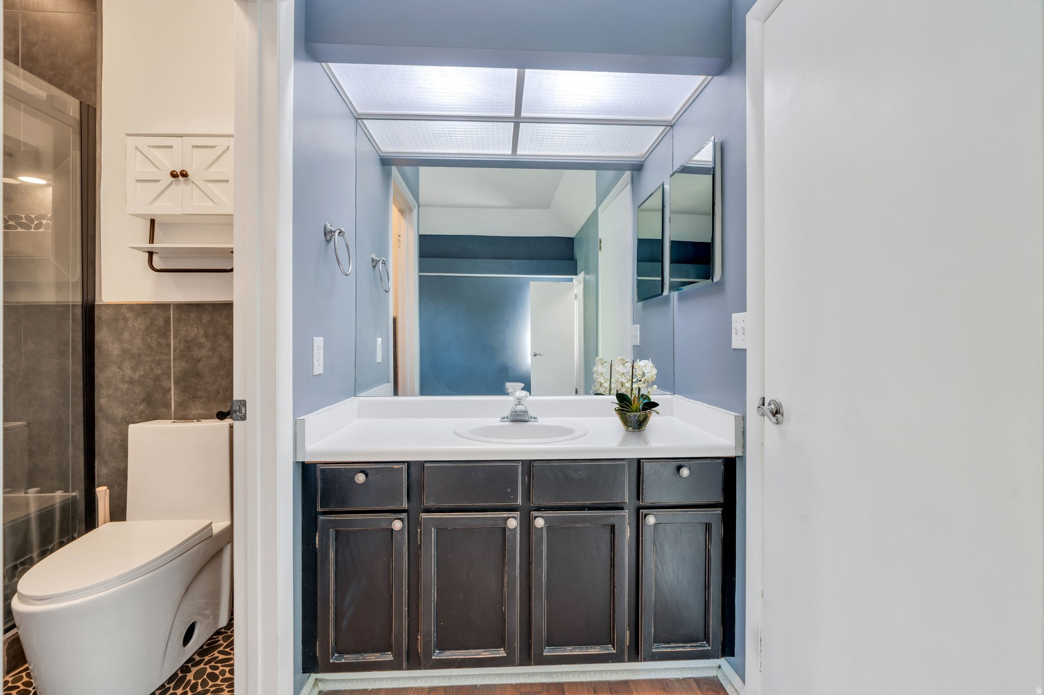 CROSSPOINT CONDOS - Residential