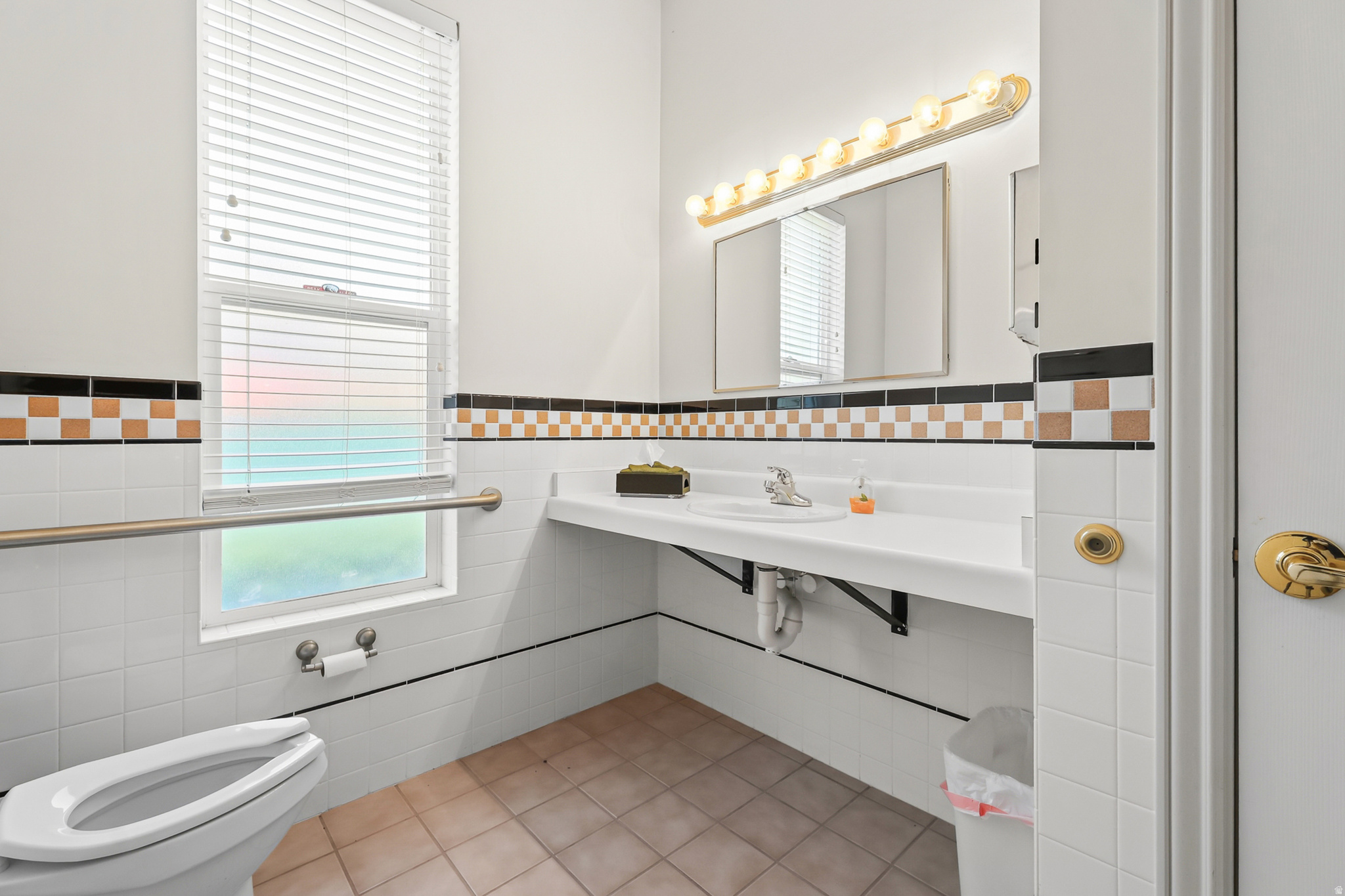 PLAT A - Commercial Sale