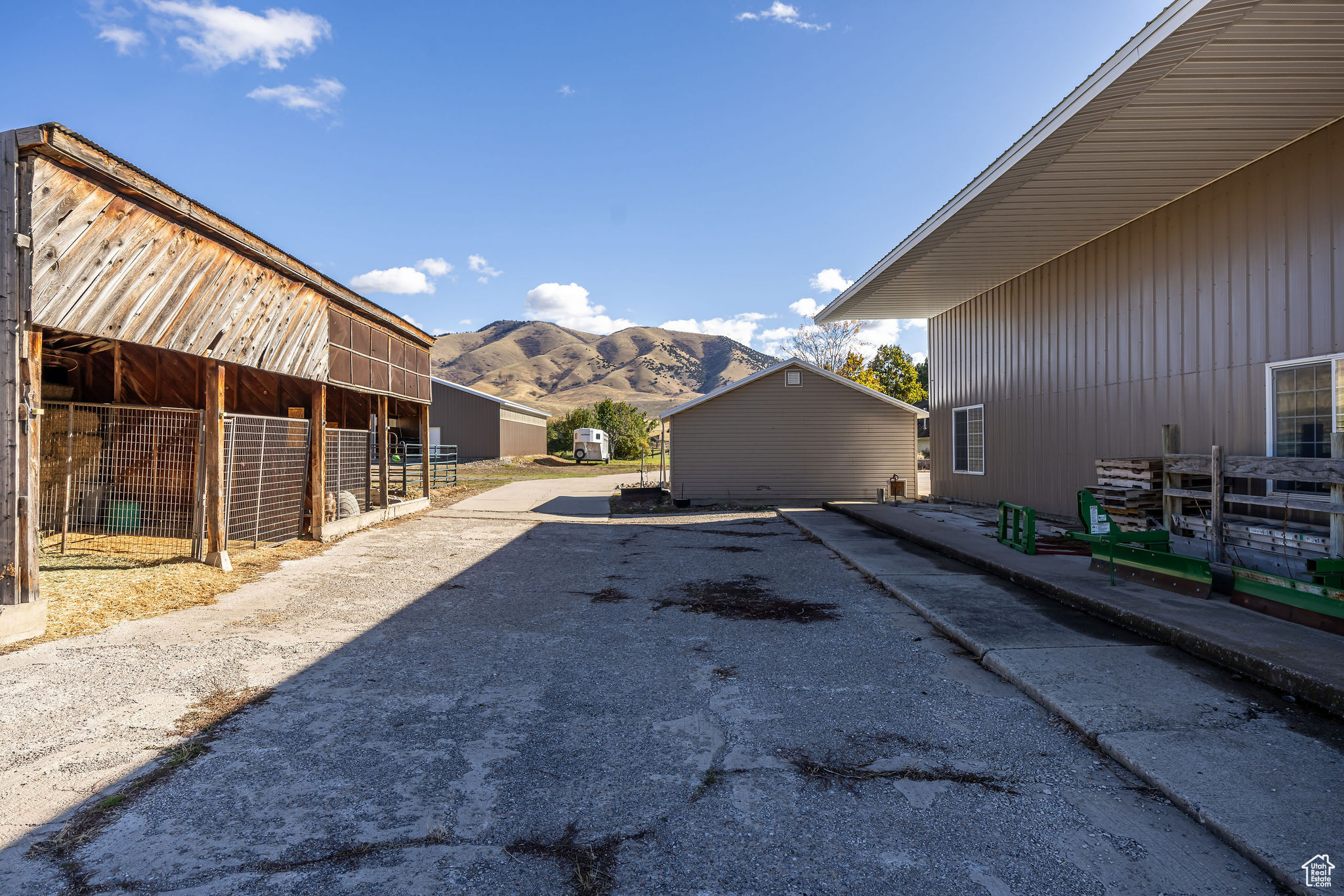 WARBURTON - Residential