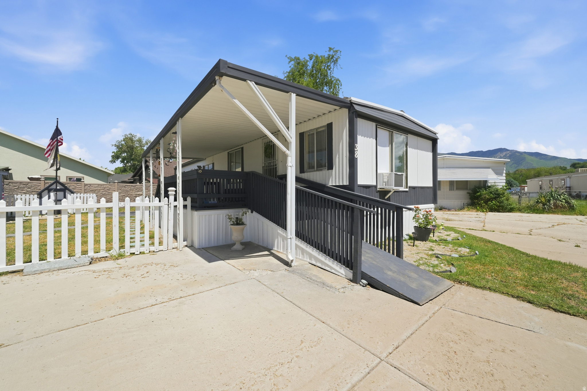 RIVERSIDE - Residential