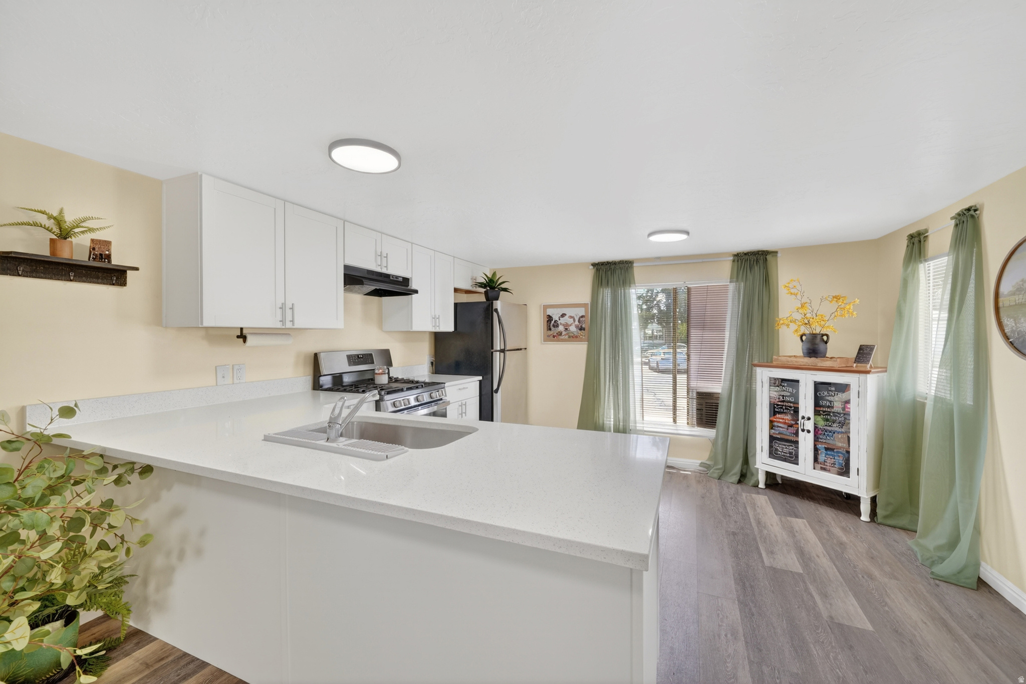 RIVERSIDE - Residential