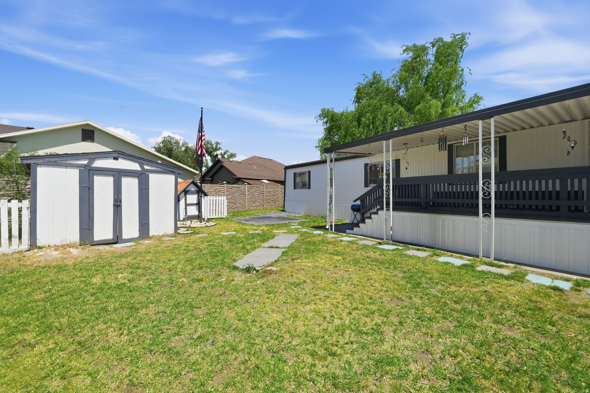 RIVERSIDE - Residential