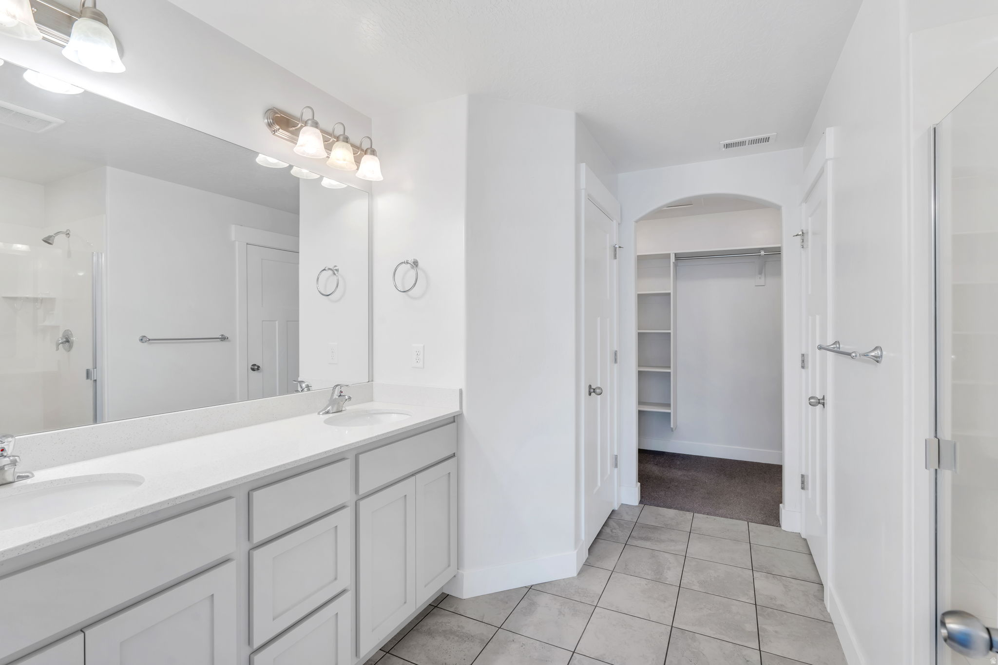 SHADOW RUN - Residential