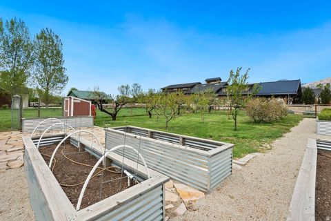 Tiny photo for 555 E 1600 S, Mapleton, UT 84664 (MLS # 2151279)