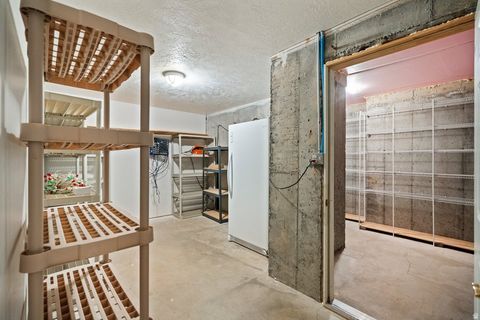 Tiny photo for 555 E 1600 S, Mapleton, UT 84664 (MLS # 2151279)