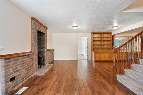 Tiny photo for 555 E 1600 S, Mapleton, UT 84664 (MLS # 2151279)