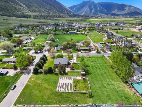 Tiny photo for 555 E 1600 S, Mapleton, UT 84664 (MLS # 2151279)