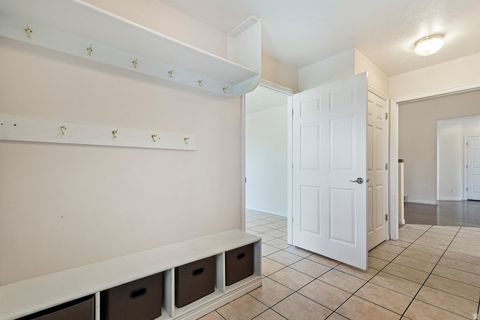 Tiny photo for 555 E 1600 S, Mapleton, UT 84664 (MLS # 2151279)