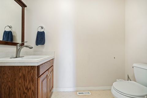 Tiny photo for 555 E 1600 S, Mapleton, UT 84664 (MLS # 2151279)