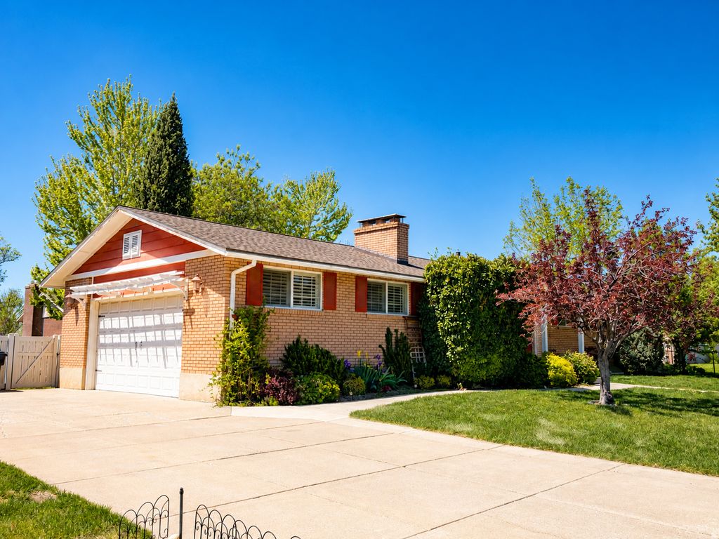 Photo of 555 N 30 DR W #50, Kaysville, UT 84037 (MLS # 2156202)