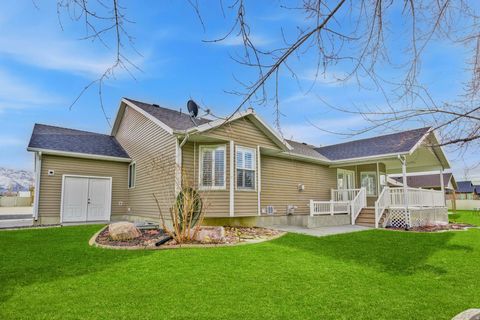Tiny photo for 3533 N REMUDA DR, Farr West, UT 84404 (MLS # 2126729)