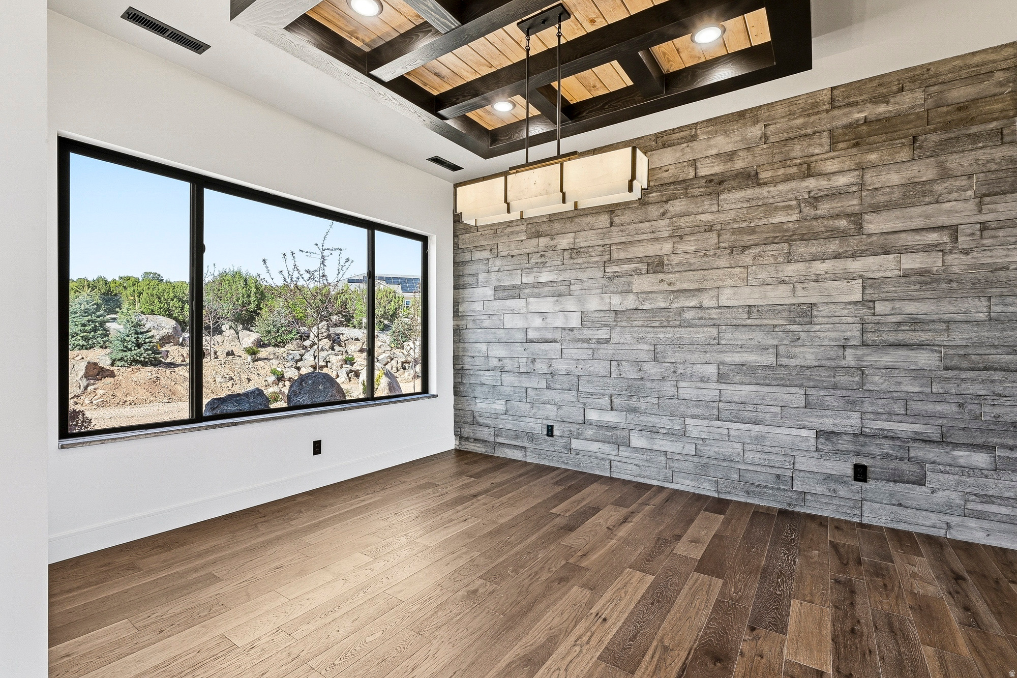 EAGLE RIDGE AT SOUTH MOUNTAIN - Residential