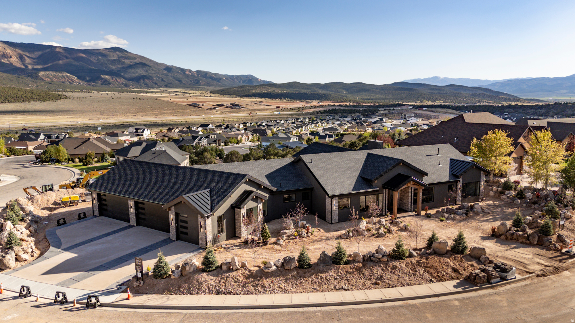 EAGLE RIDGE AT SOUTH MOUNTAIN - Residential