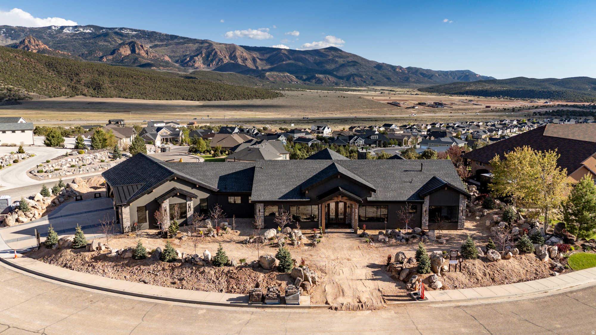 EAGLE RIDGE AT SOUTH MOUNTAIN - Residential