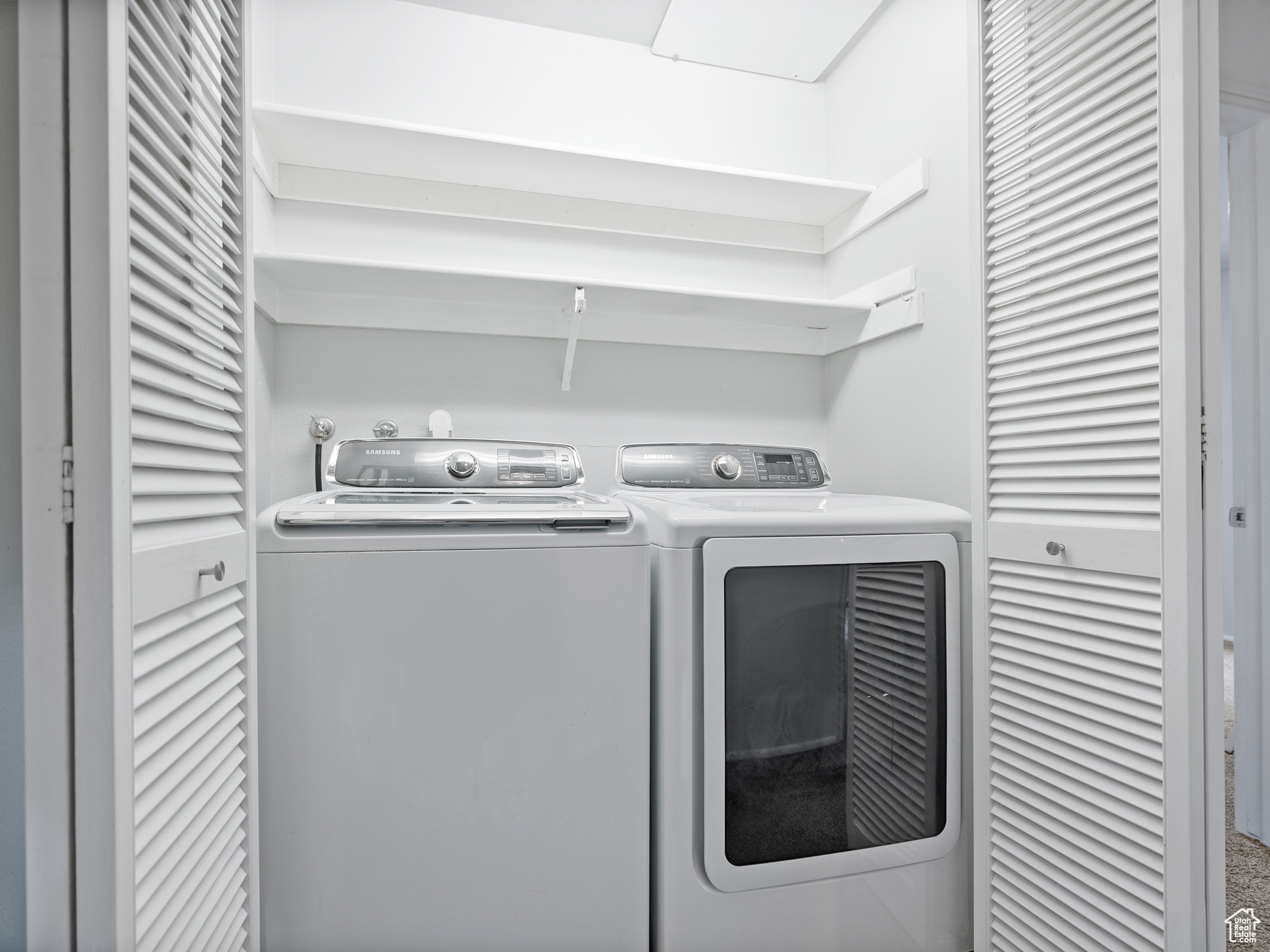 HIDDEN VILLAGE - Residential