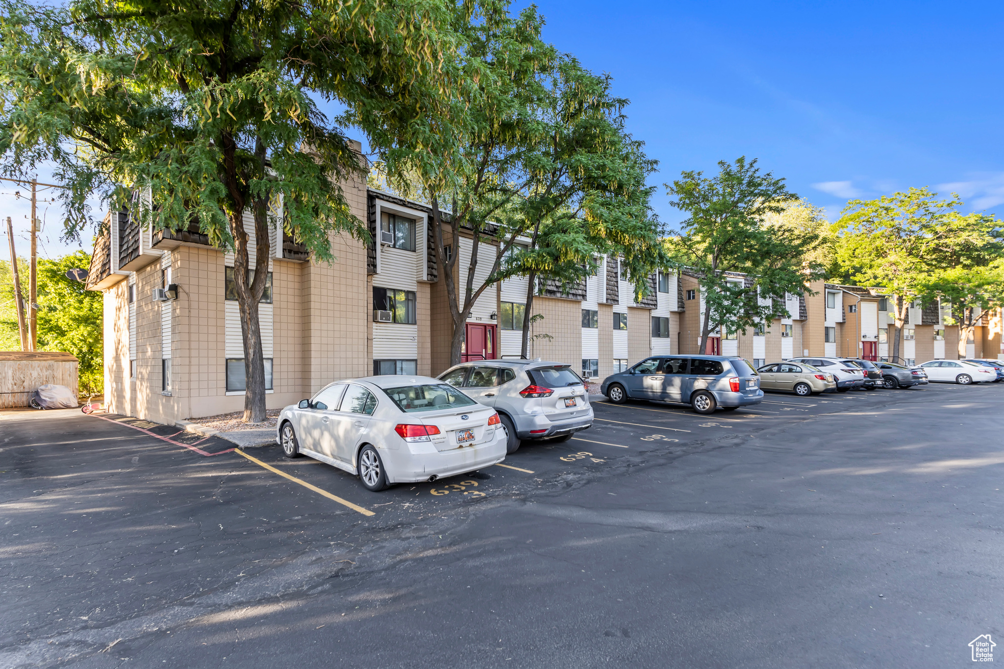 HOBBLE CREEK CONDOS - Residential