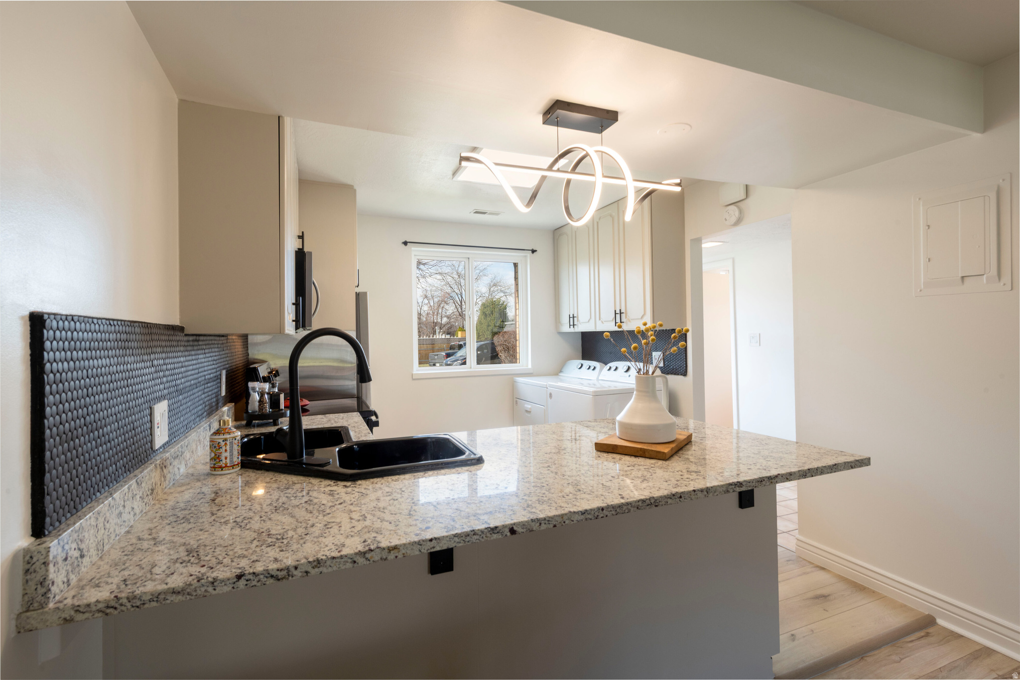 WELLINGTON CIRCLE SUB - Residential Income