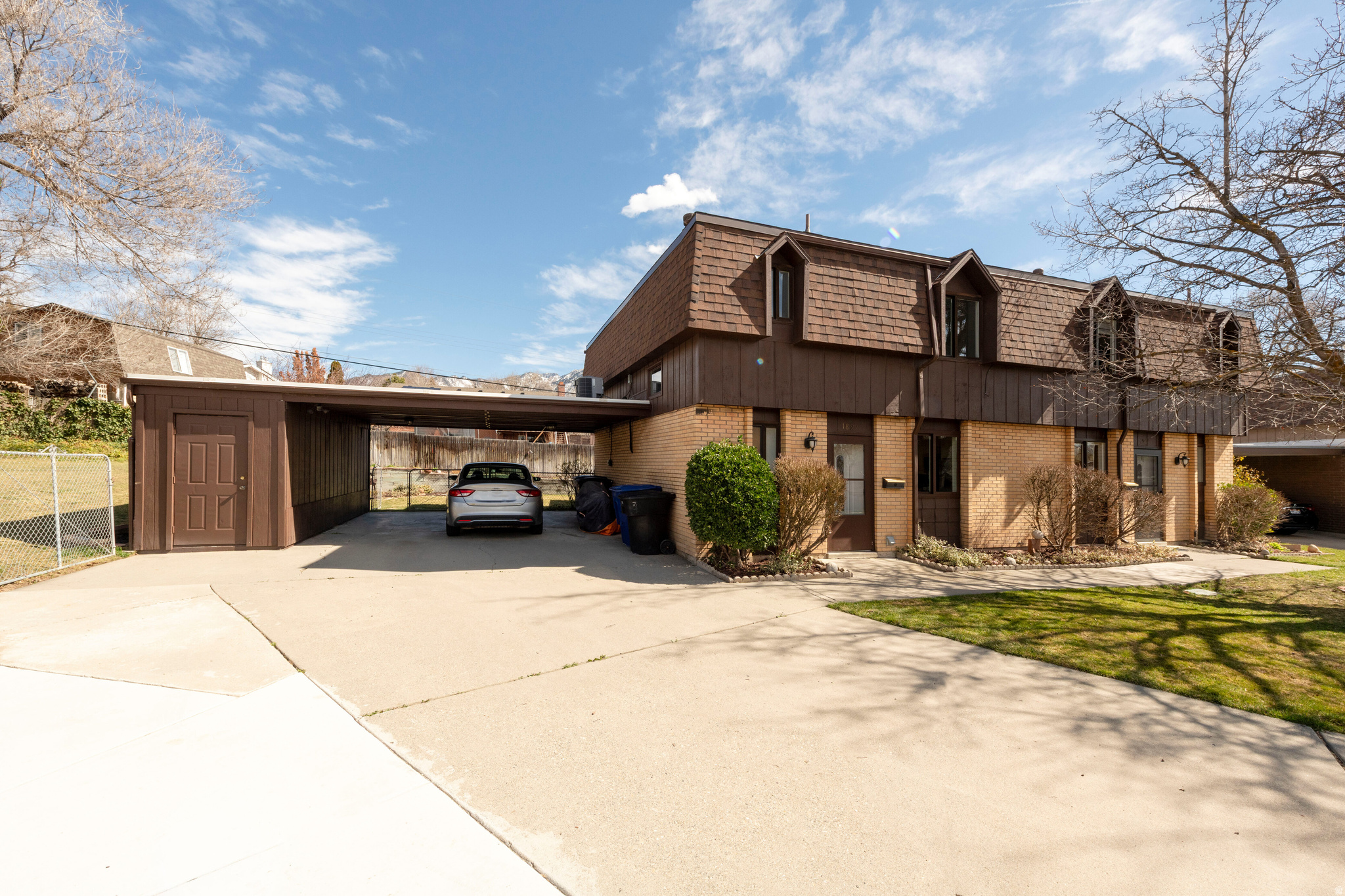 WELLINGTON CIRCLE SUB - Residential Income