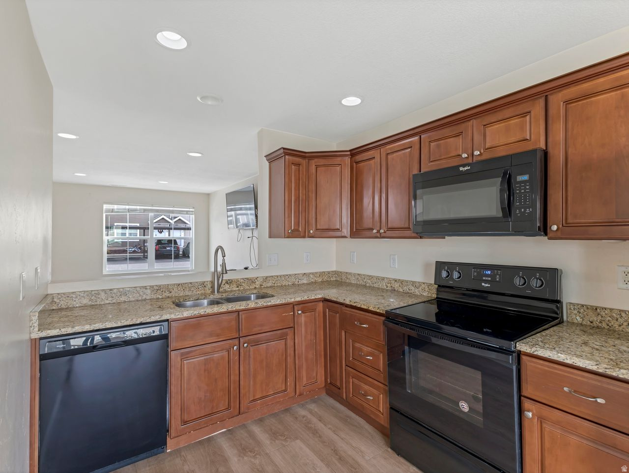 SUNSET PLACE TOWNHOU - Residential