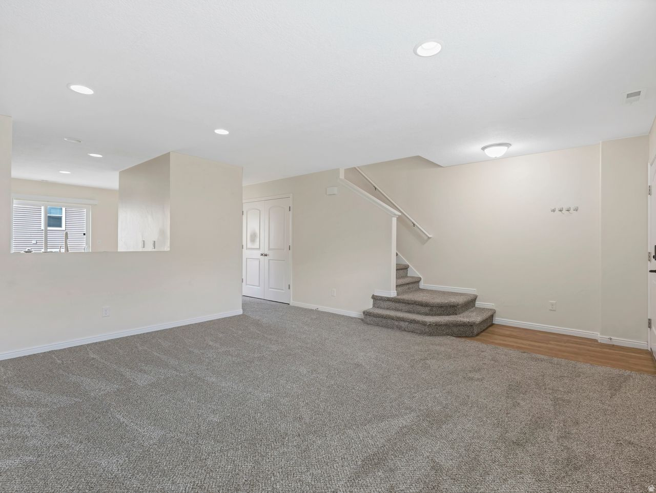 SUNSET PLACE TOWNHOU - Residential