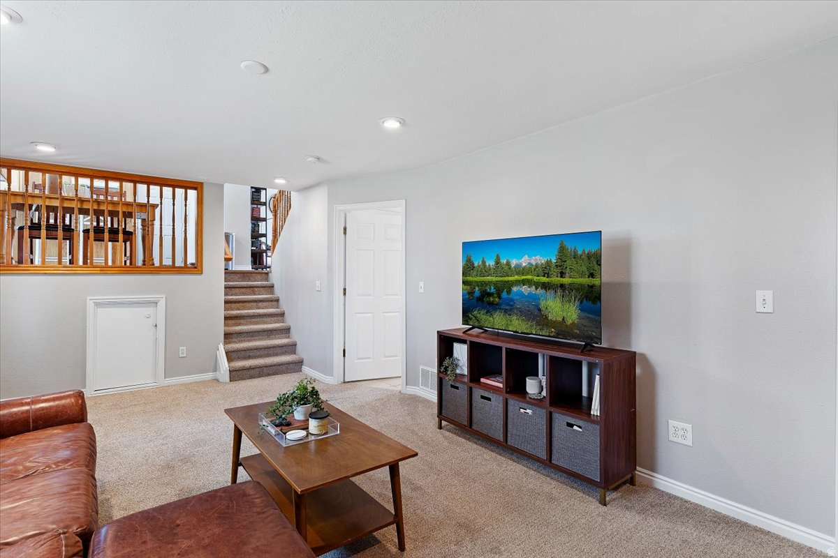 SILVERWOOD ESTATES - Residential