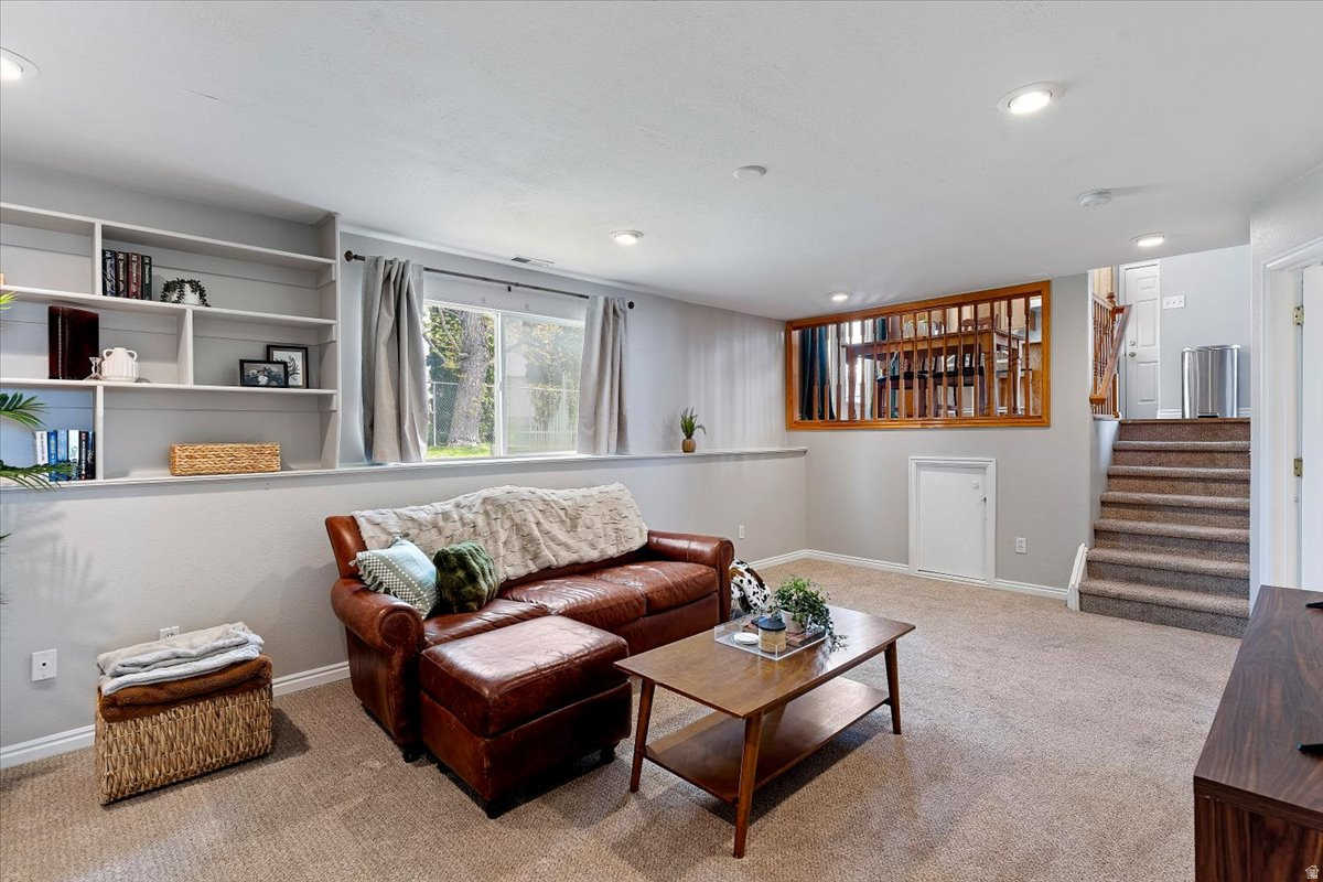 SILVERWOOD ESTATES - Residential