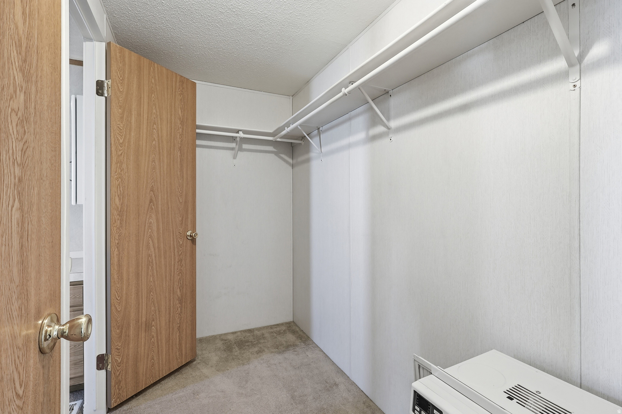 TOWN & COUNTRY ESTATES - Residential