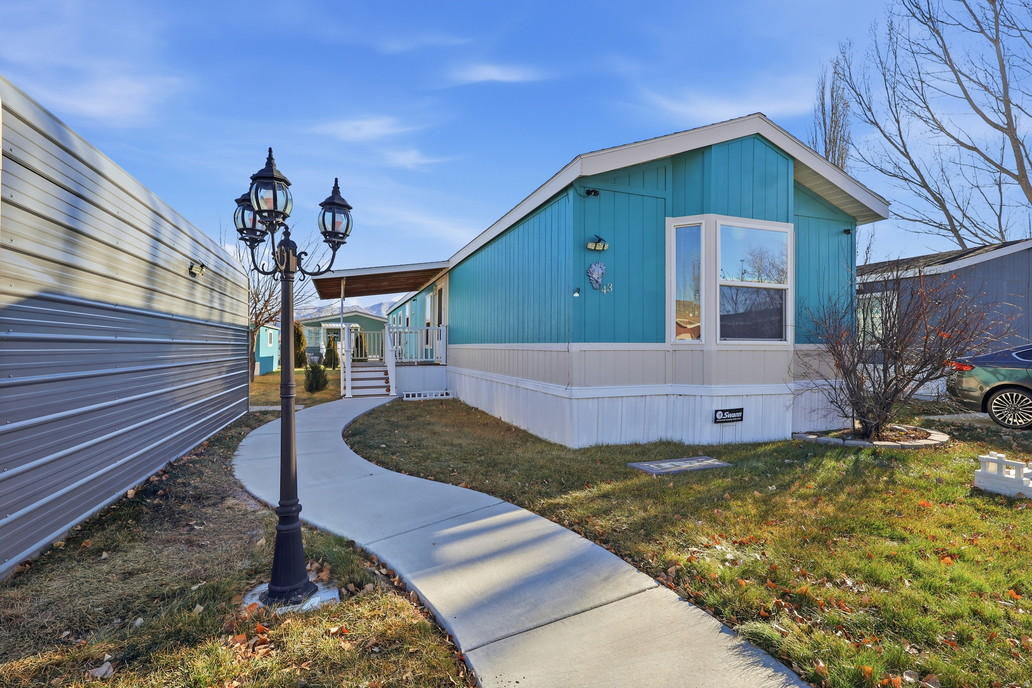 TOWN & COUNTRY ESTATES - Residential