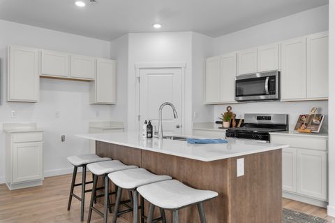 Tiny photo for 305 E LEVENGROVE DR #228, Lehi, UT 84048 (MLS # 2135356)