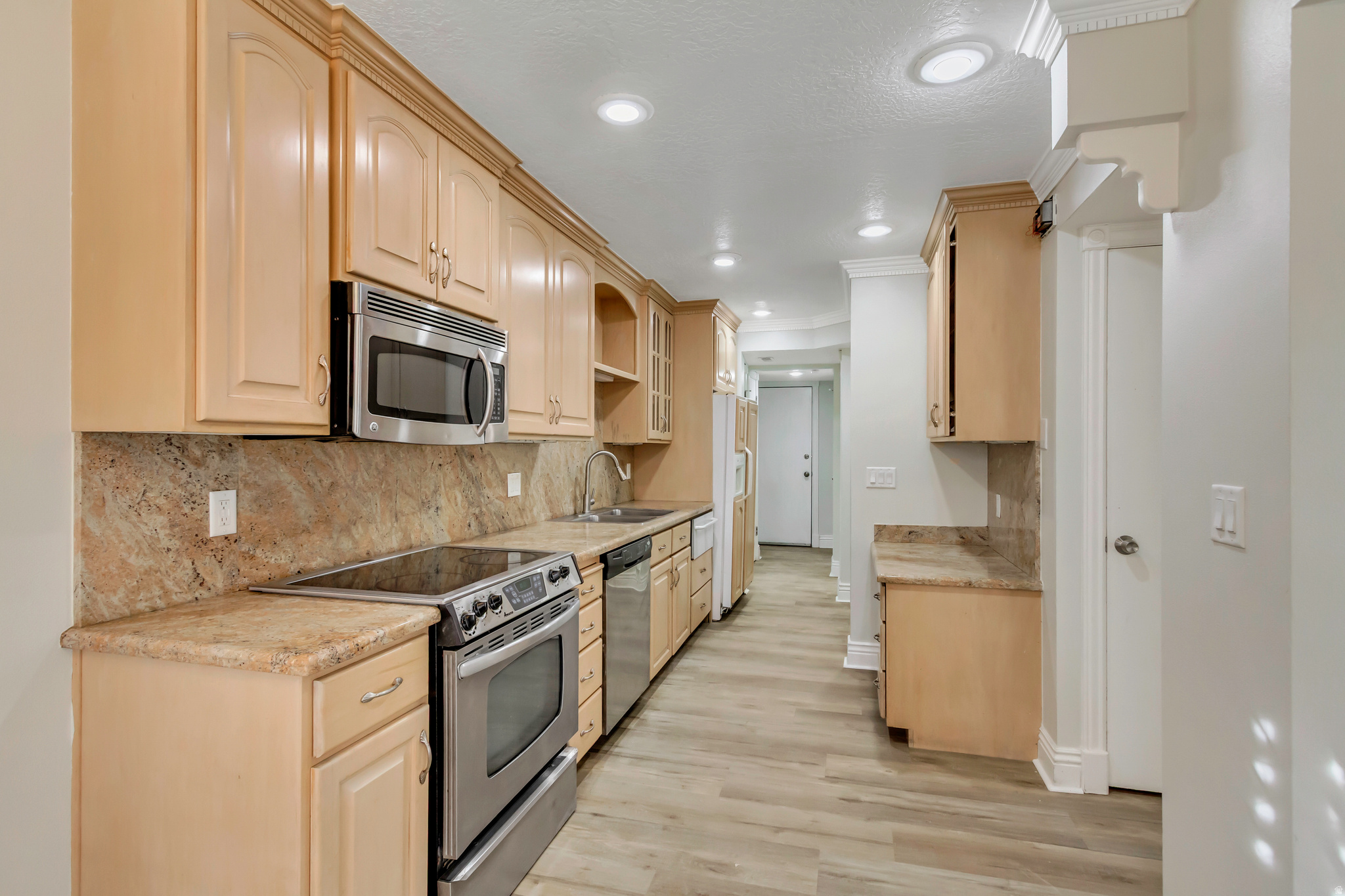 SHADOWBROOK CONDO - Residential