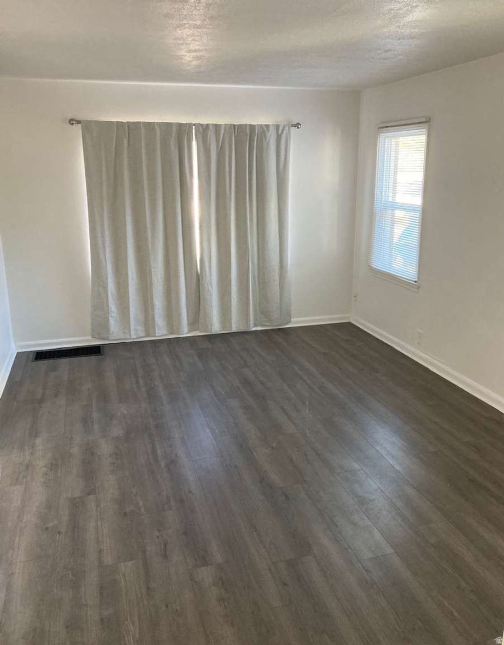 Photo of 1252 E DRIGGS AVE, Salt Lake City, UT 84106 (MLS # 2124426)