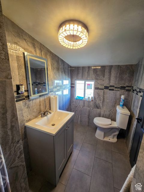 Tiny photo for 366 W 1000 N, Bountiful, UT 84010 (MLS # 2118725)
